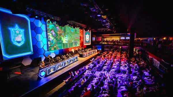 德州扑克高手反而玩得少（真正的德州扑克高手并不常出手）